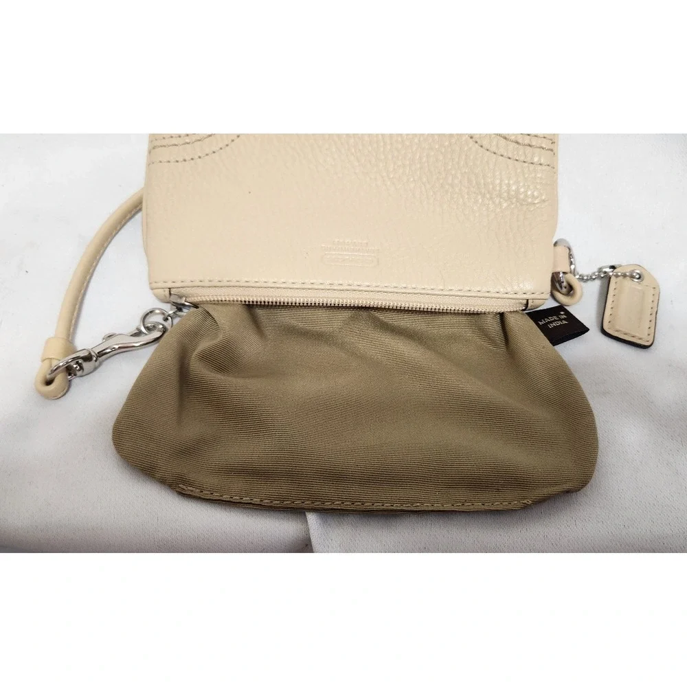 Coach Pebbled Leather Wristlet Cream Beige Silver Hardware Zip Pouch Small Bag